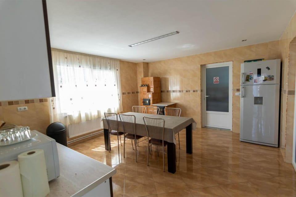 Dining area, Communal kitchen