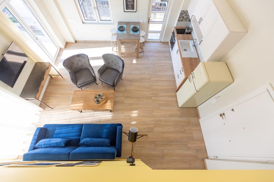 Kitchen or kitchenette, Living room