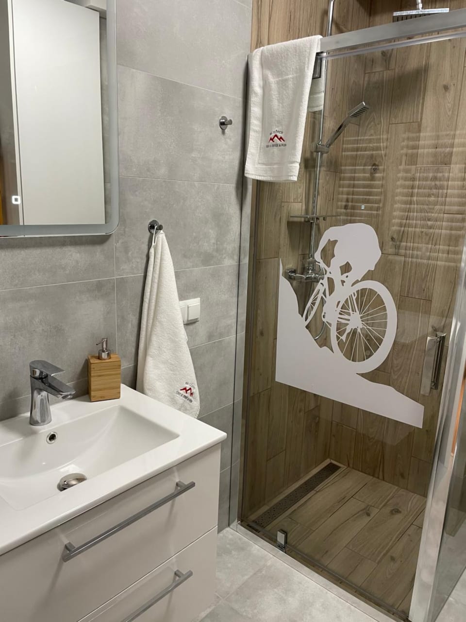 Shower, Bathroom
