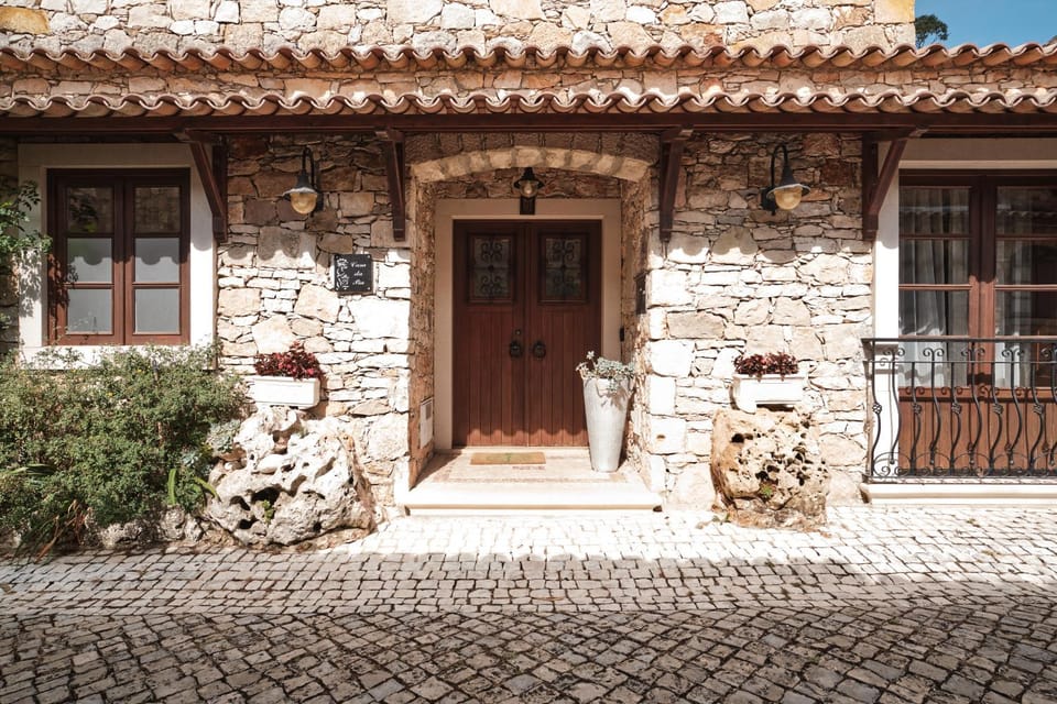 Property building, Facade/entrance, Day, Family, Family