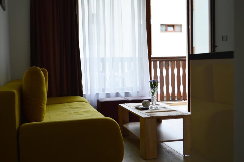 Balcony/Terrace, Living room, Seating area
