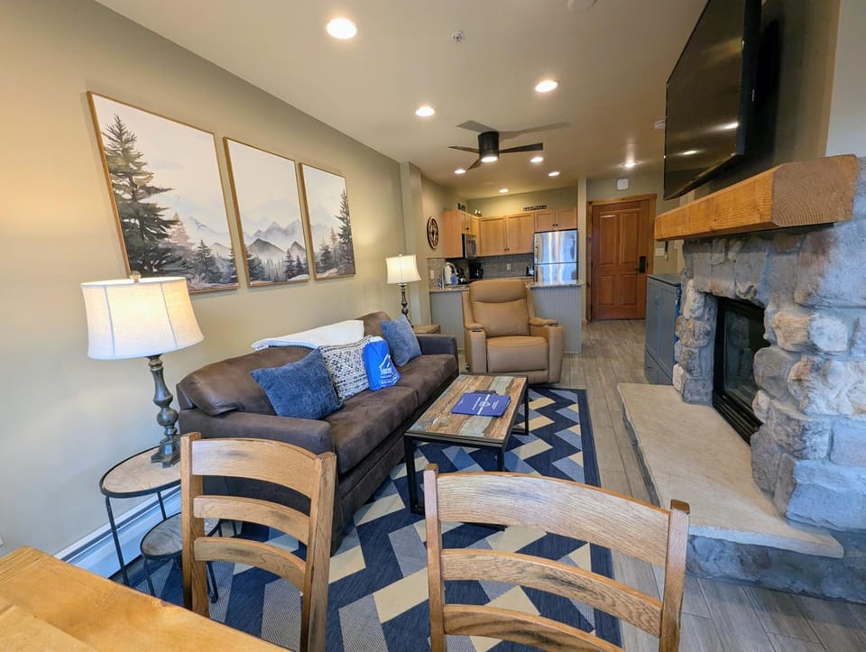 Dakota Lodge 8503 by SummitCove Lodging in Colorado House in Keystone