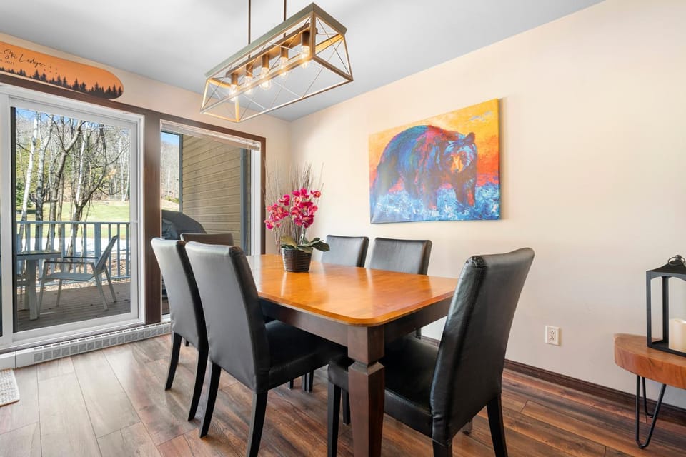 Patio, Living room, Seating area, Dining area