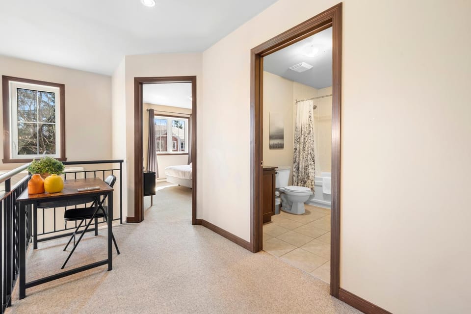 Bathroom, Seating area