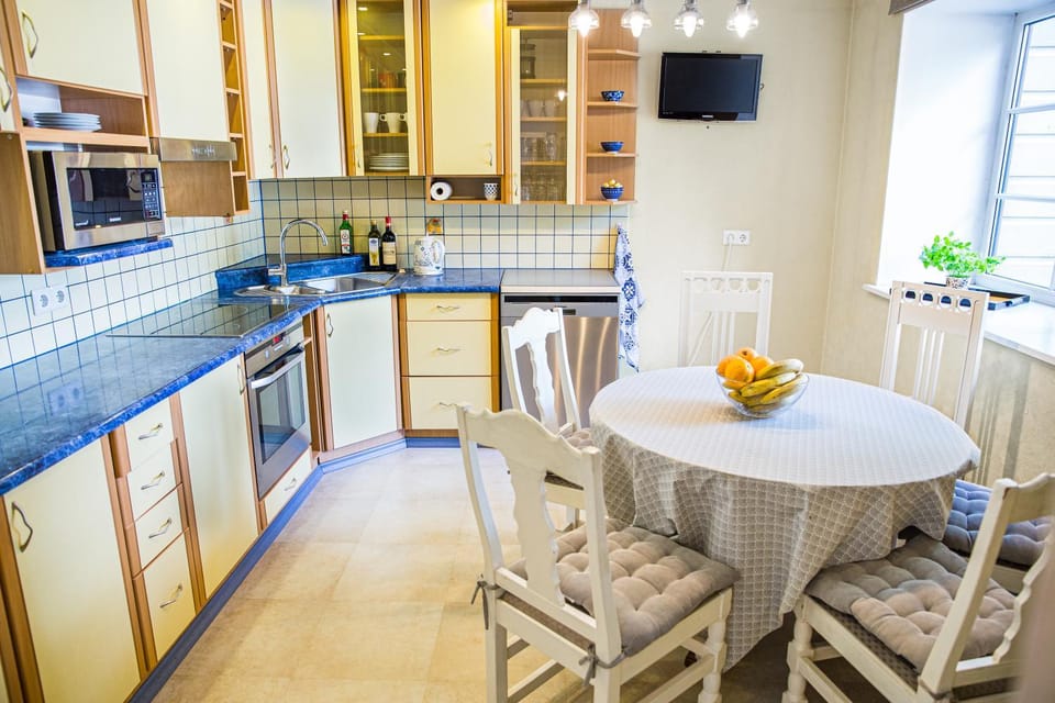 TV and multimedia, Kitchen or kitchenette, Dining area, dishwasher, minibar, pet friendly, stove