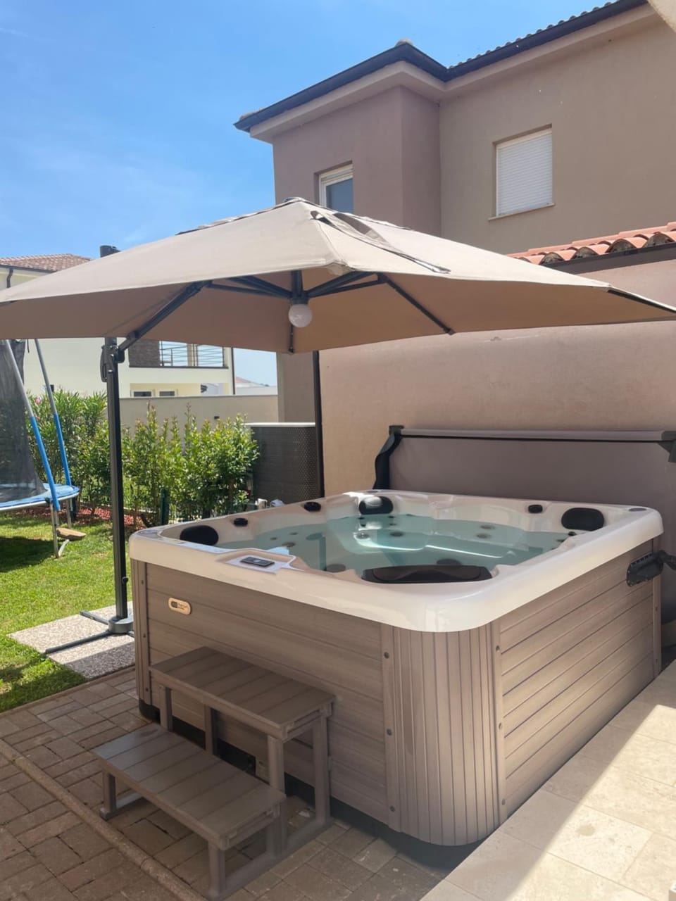 Day, Natural landscape, Hot Tub, Spa and wellness centre/facilities, sunbed