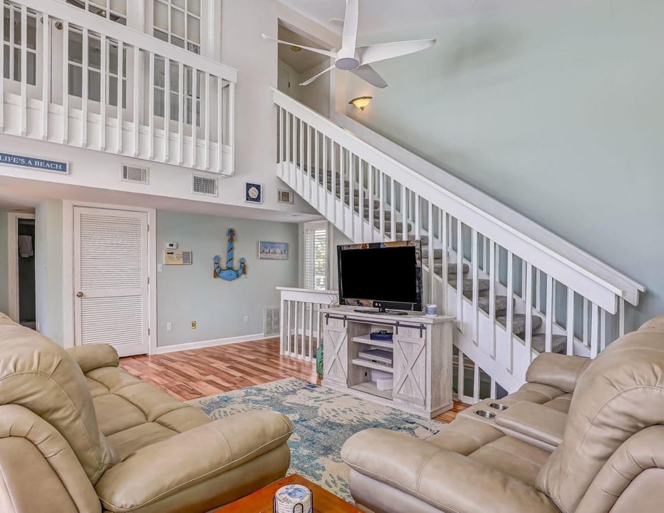 Salty Shores House in Tybee Island
