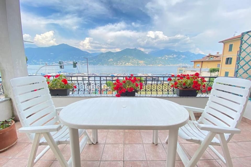 Casa Anna with Lake View Apartment in Menaggio