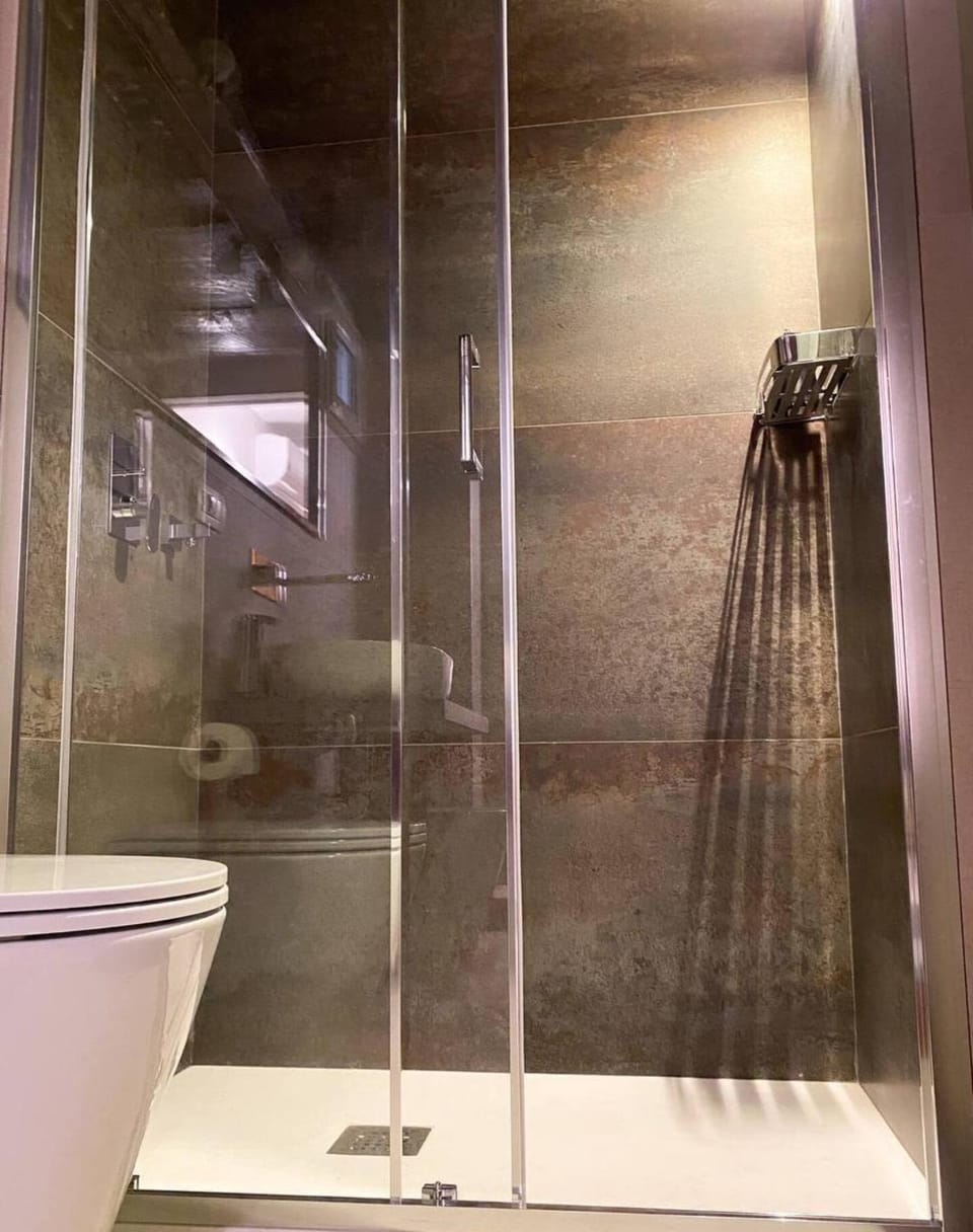 Rosso Partenopeo Suite Apartment in Naples