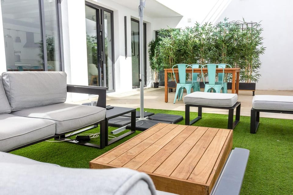 Off site, Balcony/Terrace, Balcony/Terrace