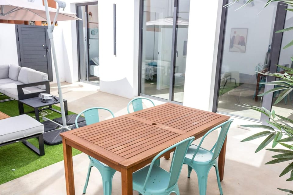 Off site, Balcony/Terrace, Balcony/Terrace