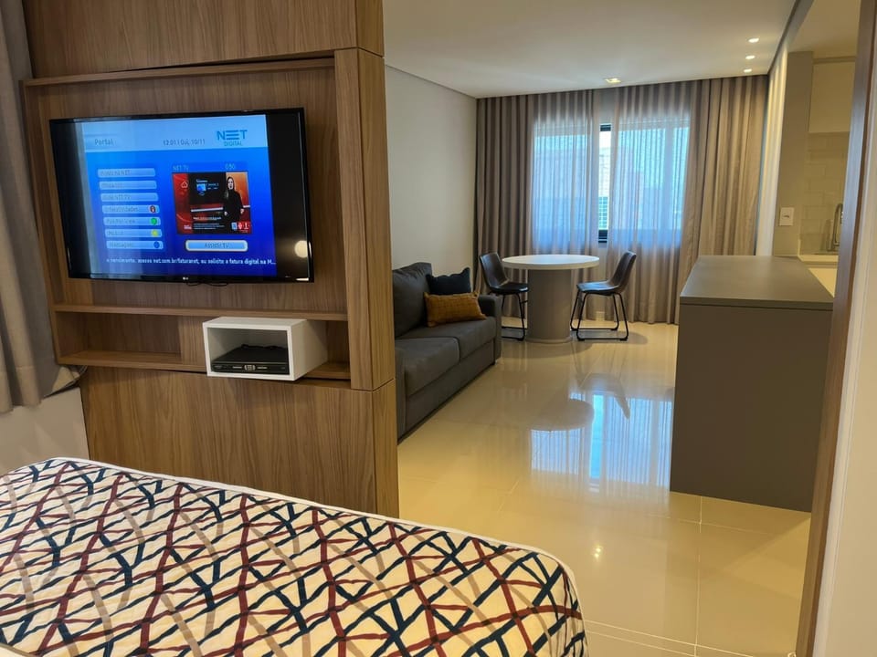 TV and multimedia, Living room, Photo of the whole room, Bedroom