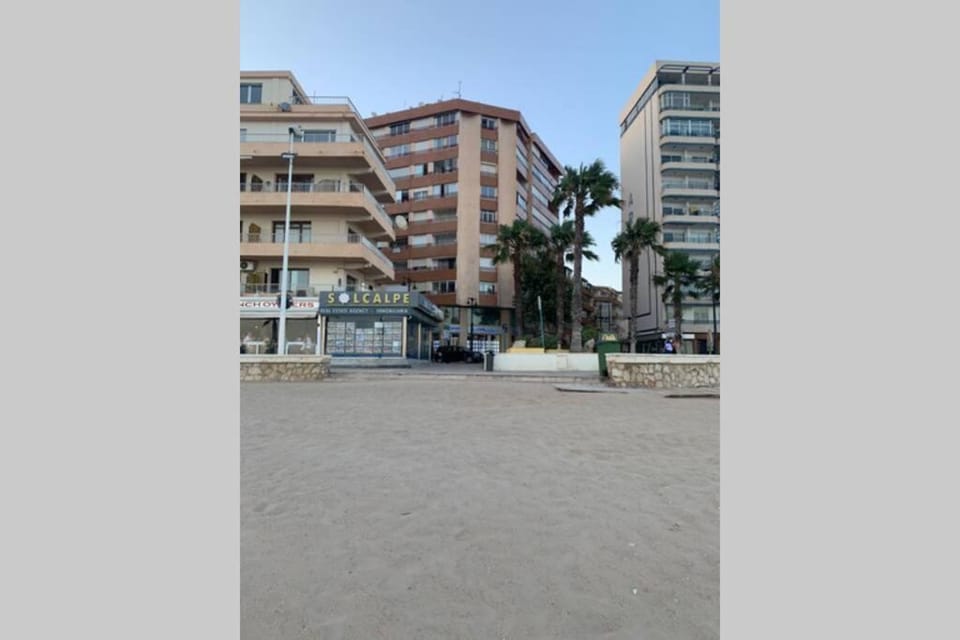 Property building, Nearby landmark, Neighbourhood, Beach