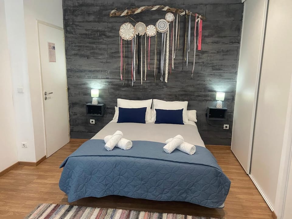 Casa 4P - House4People - Alojamento Local Bed and Breakfast in Coimbra District, Portugal