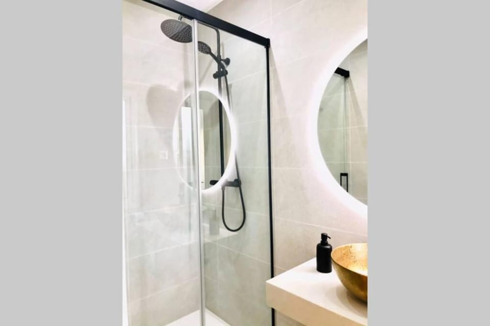 Shower, Bathroom