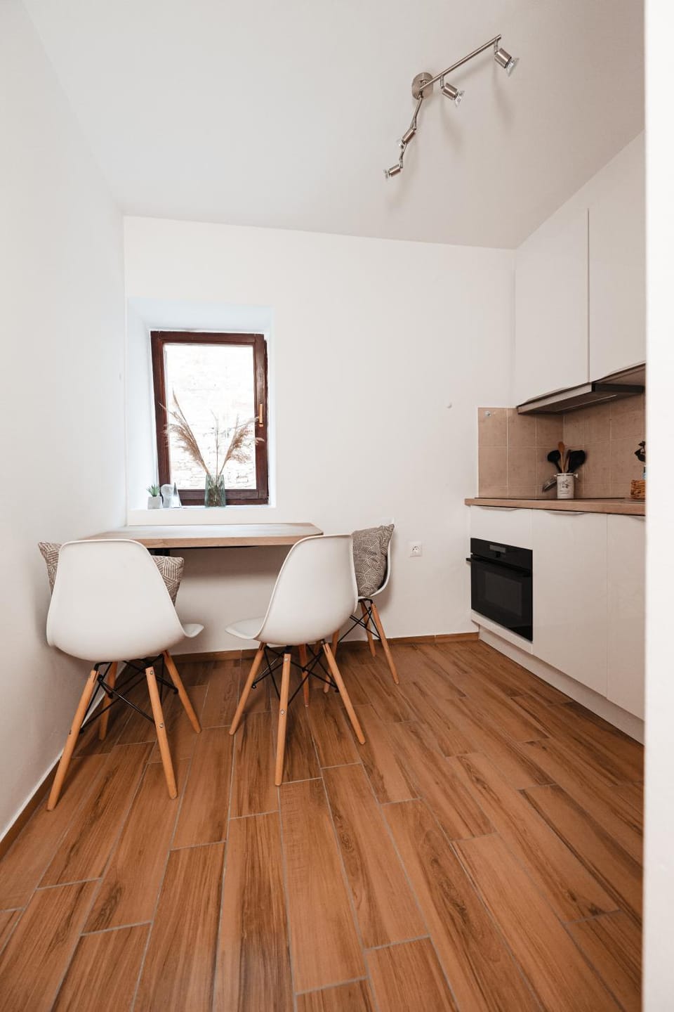 Kitchen or kitchenette, Dining area, minibar, pet friendly, stove