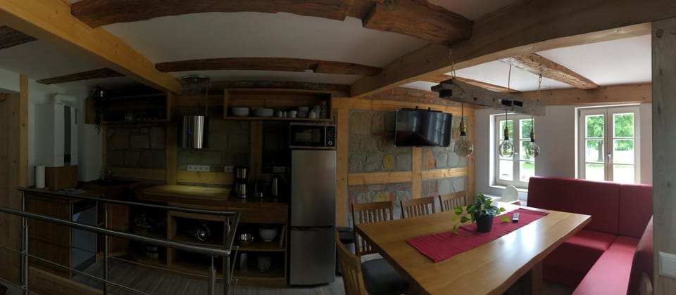 Kitchen or kitchenette, Living room