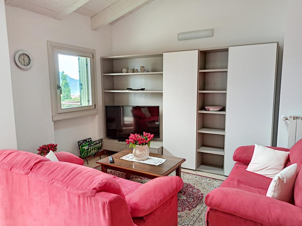 Feel at Home - CASA SOFIA Apartment in Lovere