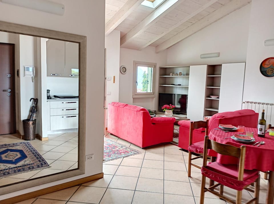 Feel at Home - CASA SOFIA Apartment in Lovere