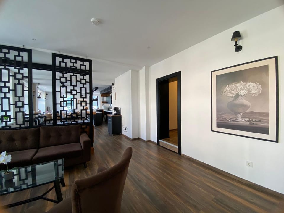 Lobby or reception, Lounge or bar, Seating area