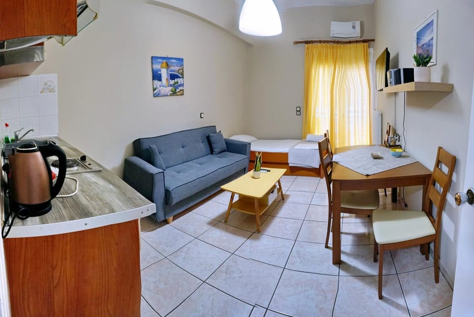 Bed, Balcony/Terrace, Kitchen or kitchenette, Living room, Seating area, Dining area, kitchen