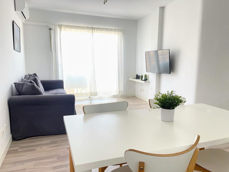 DV Properties - City Vibes Apartment #P7R3 Apartment in Malaga