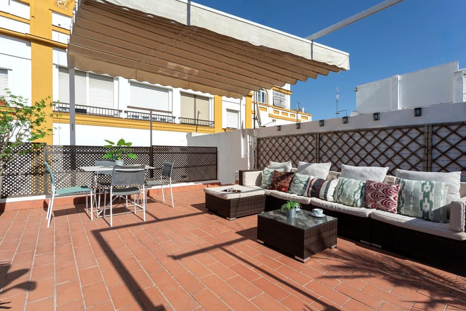 Property building, Spring, Day, Summer, View (from property/room), Balcony/Terrace, Living room, Dining area