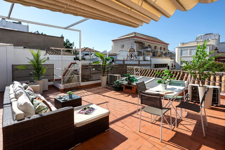 Spring, Day, Summer, View (from property/room), Balcony/Terrace, Seating area, Dining area