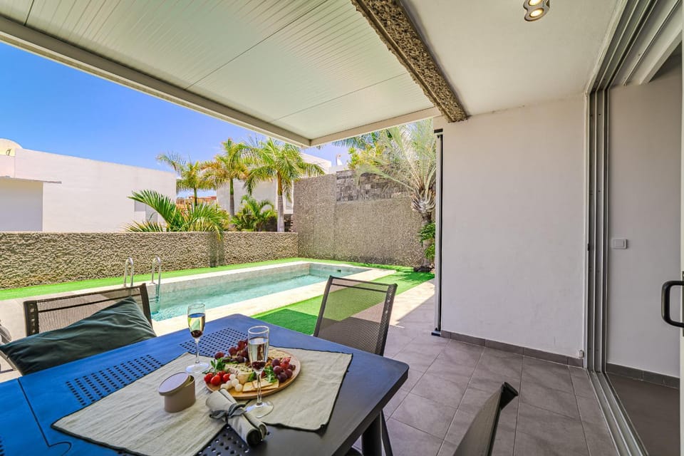 Balcony/Terrace, Swimming pool