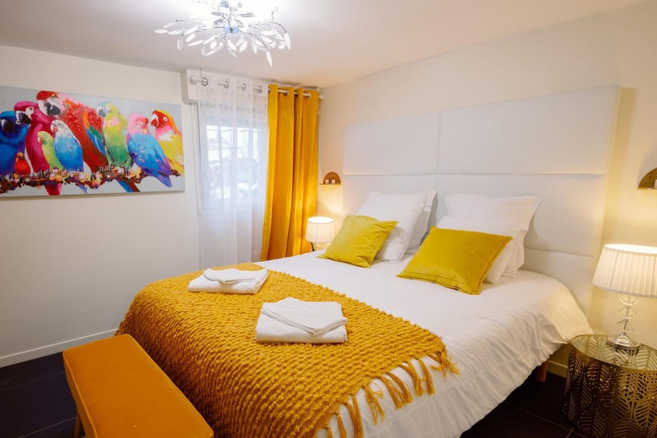 Bed, Bedroom