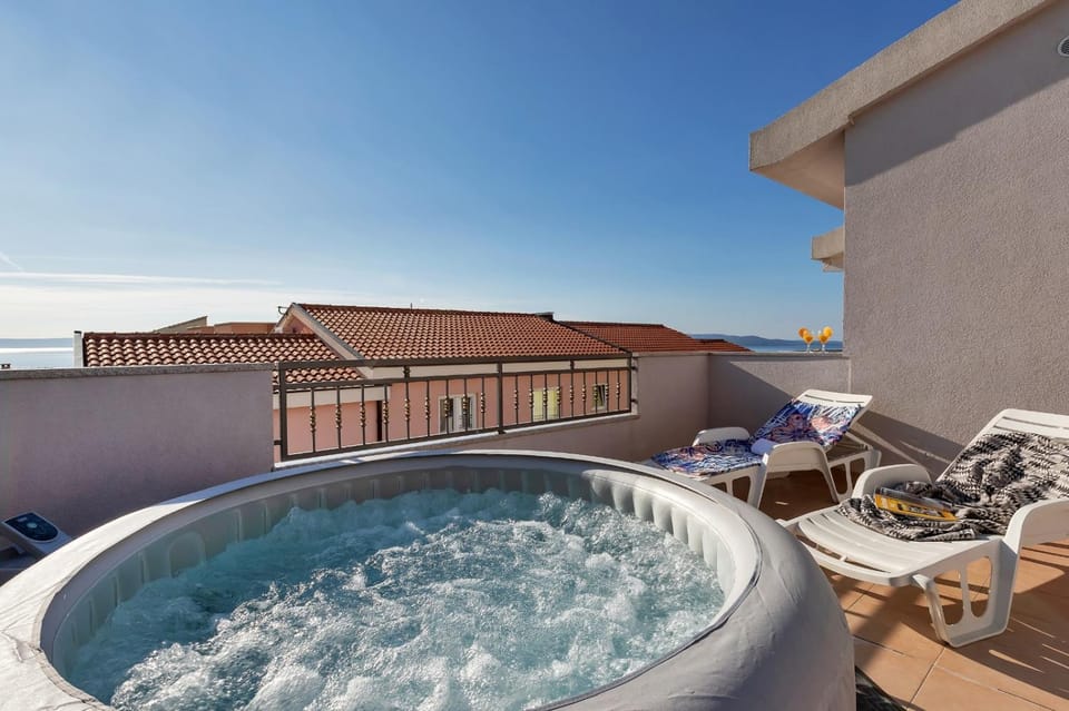 Penthaus Stipe Apartment in Makarska