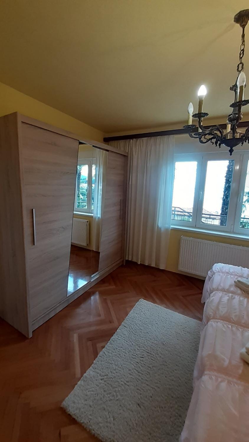 Bedroom, wardrobe