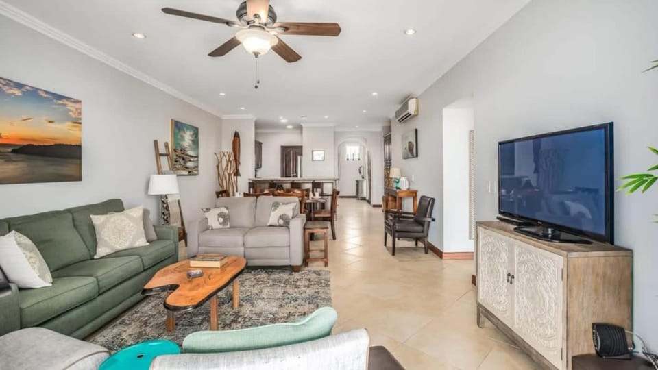 Elegant Oceanview Condo with Spacious Open-Concept Floor Plan and Inviting Beach Design House in Playa Flamingo