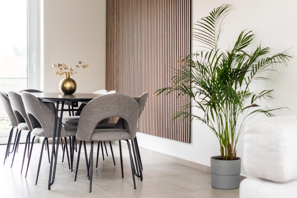 Patio, Living room, Seating area, Dining area