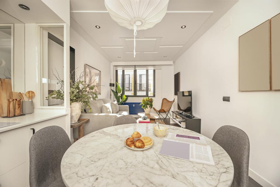 Lounge or bar, Dining area