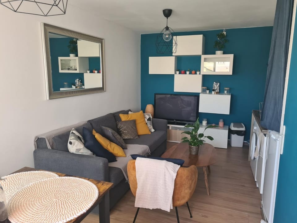 Appartement T2 27m² meublé vue mer, 50m de la plage Apartment in Narbonne