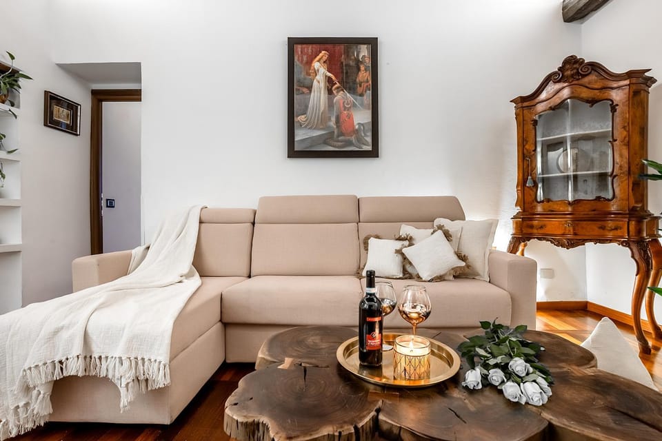 Bed, Living room, Seating area