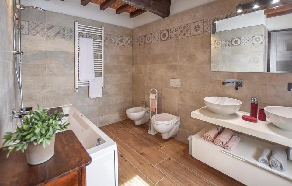 Il Nido nel Borgo Casa Vacanze House in Camaiore