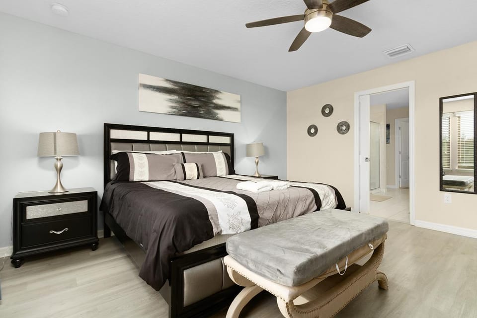 Mickeys Haven 5 Bdrm 4 Bath in Solterra 2355 House in Four Corners