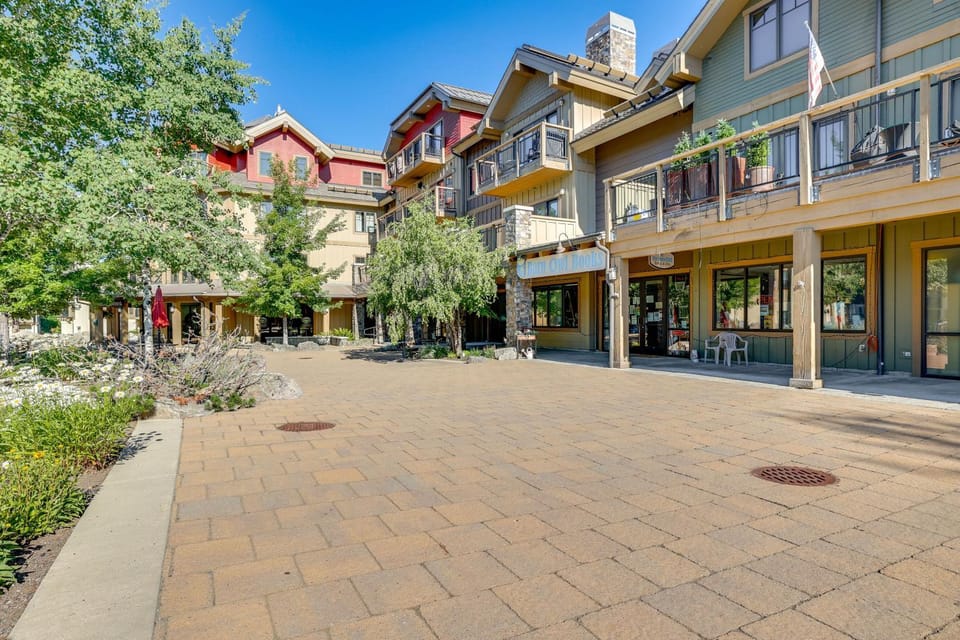 Half-Mi to Payette Lake: Dtwn McCall Condo! House in McCall