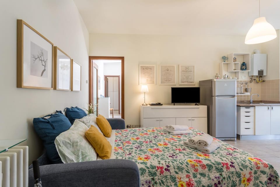Living room, Bedroom