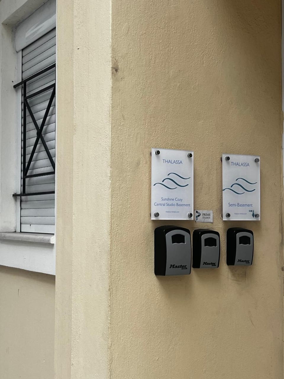 Central Studio Semi-basement Apartment in Heraklion