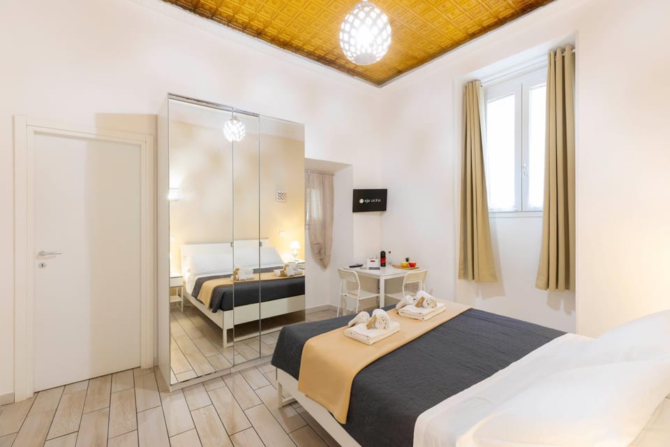 Bed, TV and multimedia, Photo of the whole room, Bedroom, towels, wardrobe, air conditioner