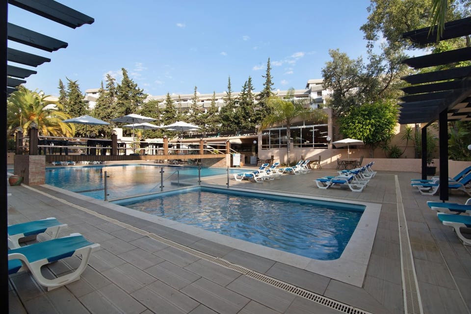 Property building, Swimming pool