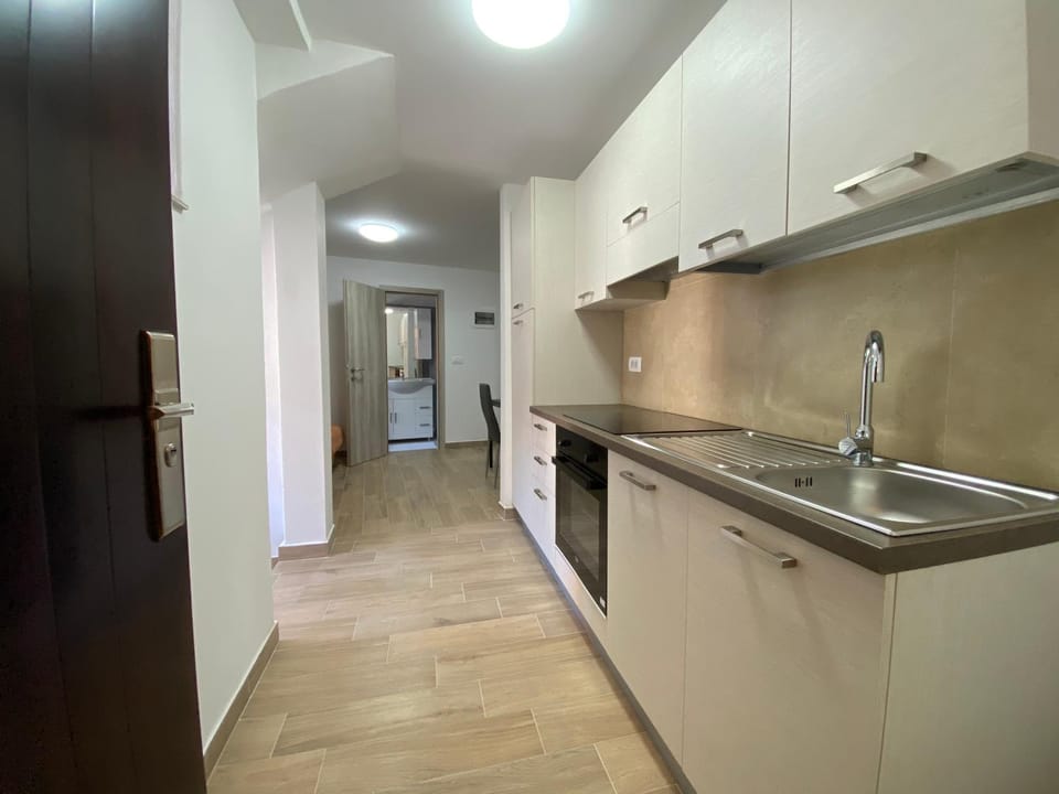 Kitchen or kitchenette, oven, stove, kitchen