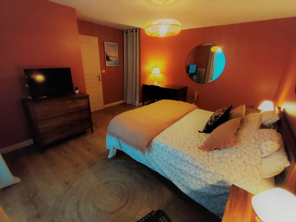 Seating area, Bedroom