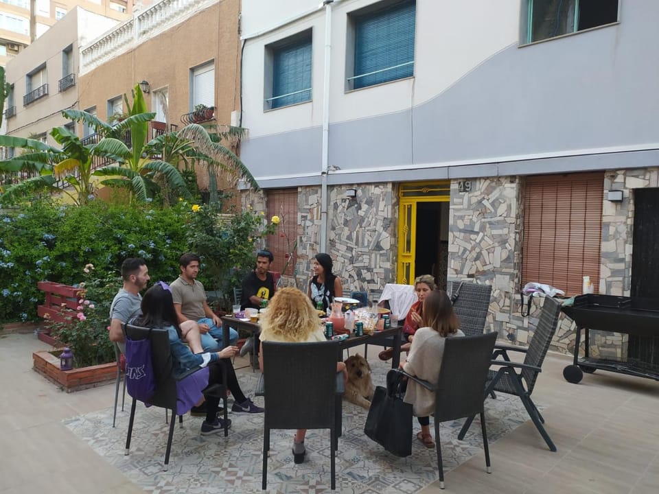 Property building, People, Balcony/Terrace, group of guests
