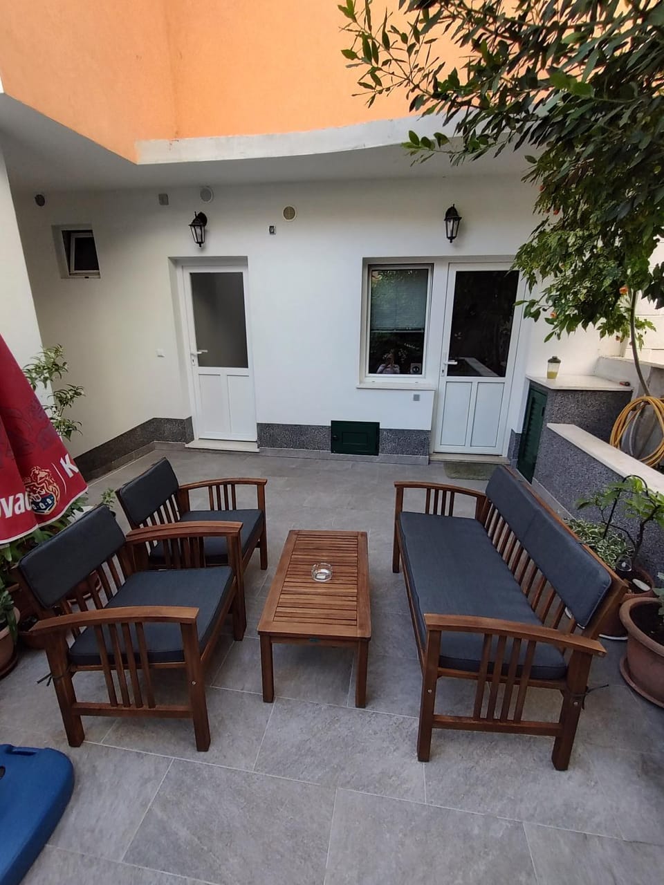 Patio, Seating area