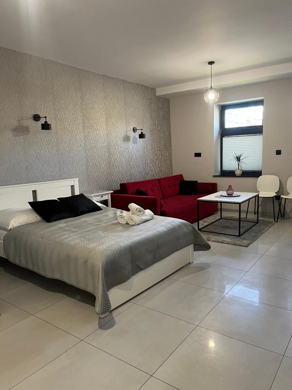 Bed, Living room, Photo of the whole room, Seating area, Bedroom