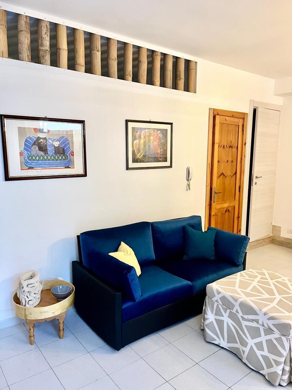 Lounge or bar